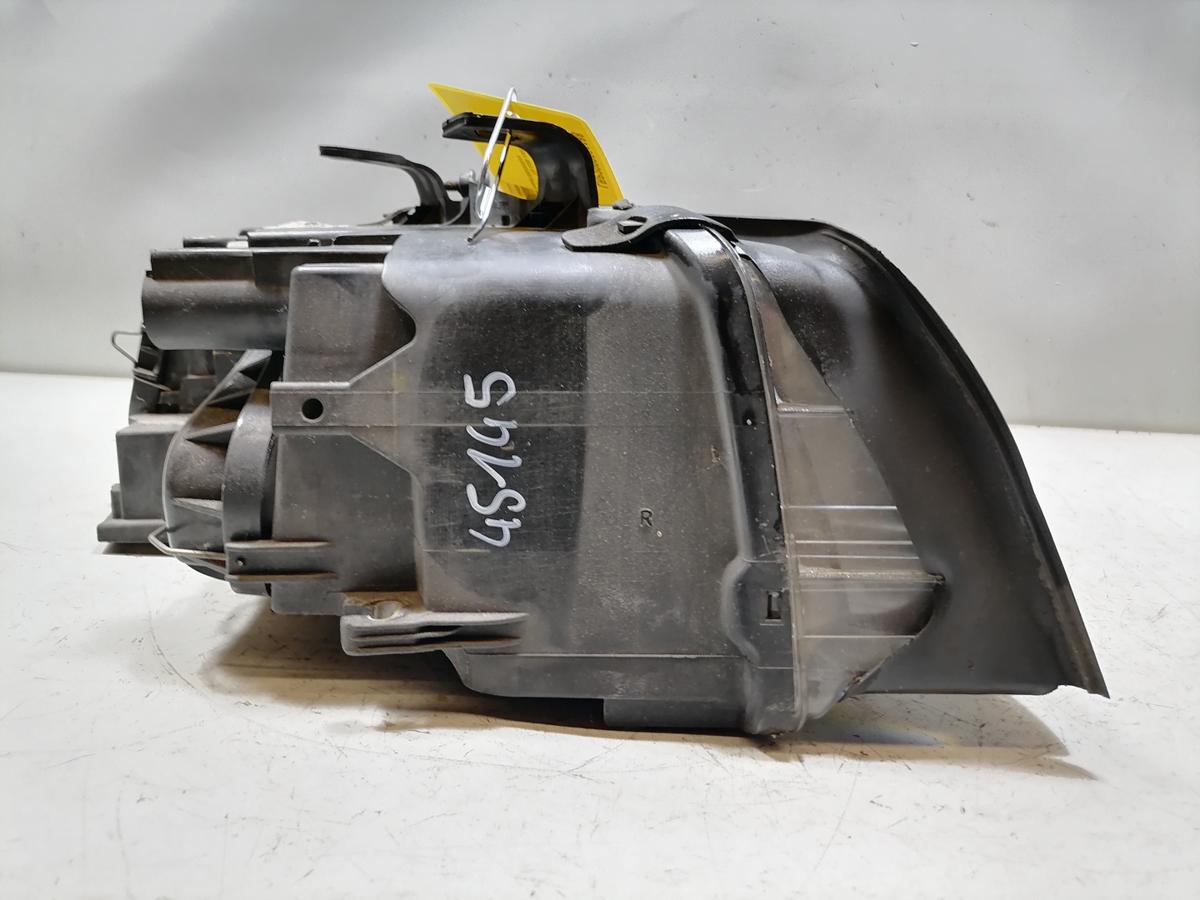 Audi A4 8E B6 original Xenonscheinwerfer vorn links Bj.2002